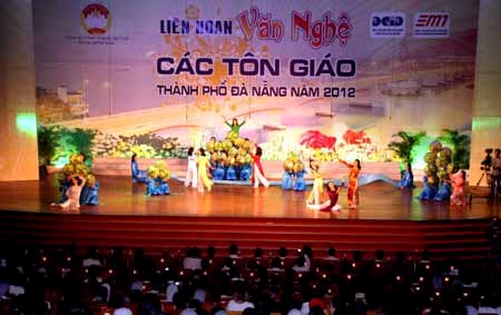 Festival artístico de religiones vietnamitas consolida unidad nacional